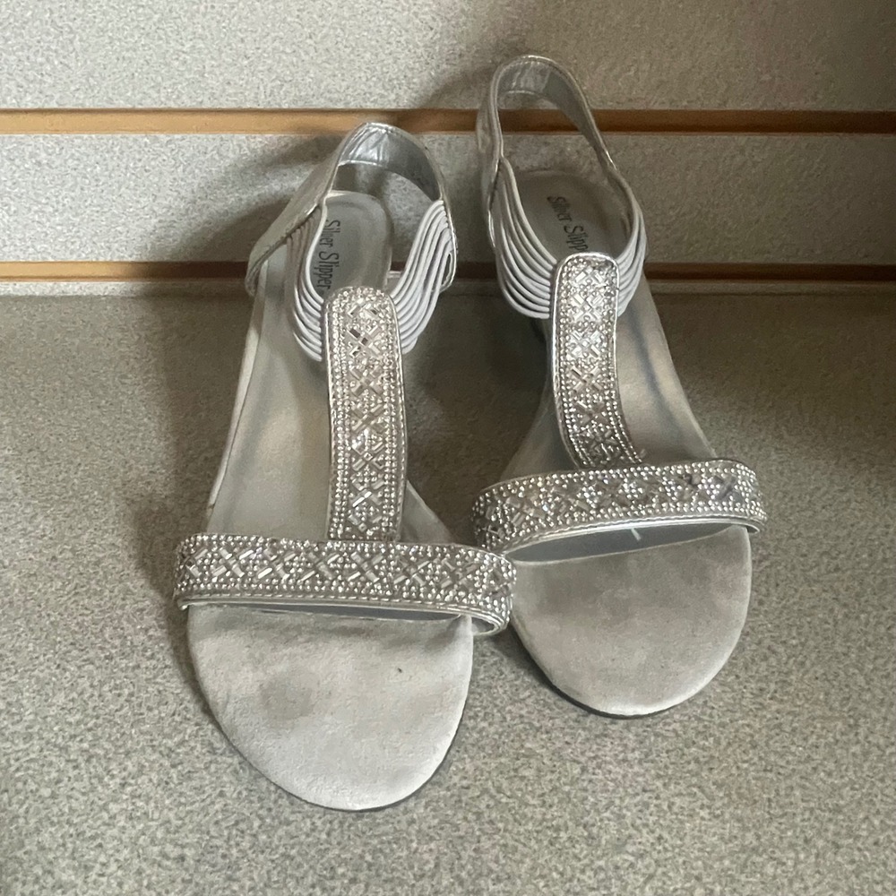 Silver Slipper Phoebe Womens 9M Metallic‎ Silver Rhinestone Wedge Sandal Evening